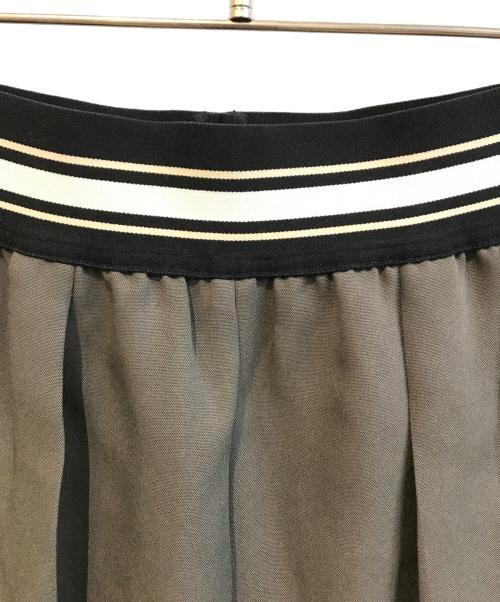 CINOH（チノ）CINOH (チノ) ウエストライン入りワイドパンツ カーキ サイズ:36 未使用品の古着・服飾アイテム