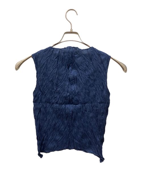 ISSEY MIYAKE（イッセイミヤケ）ISSEY MIYAKE (イッセイミヤケ) シワ加工 ノースリーブトップス ネイビー サイズ:Mの古着・服飾アイテム