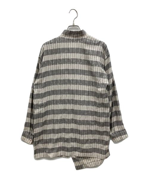 ISSEY MIYAKE（イッセイミヤケ）ISSEY MIYAKE (イッセイミヤケ) デザインシャツブラウス アイボリー×ブラック サイズ:Mの古着・服飾アイテム