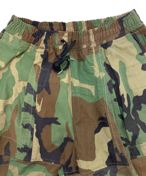 MAISON SPECIAL（メゾンスペシャル）MAISON SPECIAL (メゾンスペシャル) Patchwork Vintage Clothes Camouflage Wide Tapered Cargo Pants オリーブ サイズ:1の古着・服飾アイテム