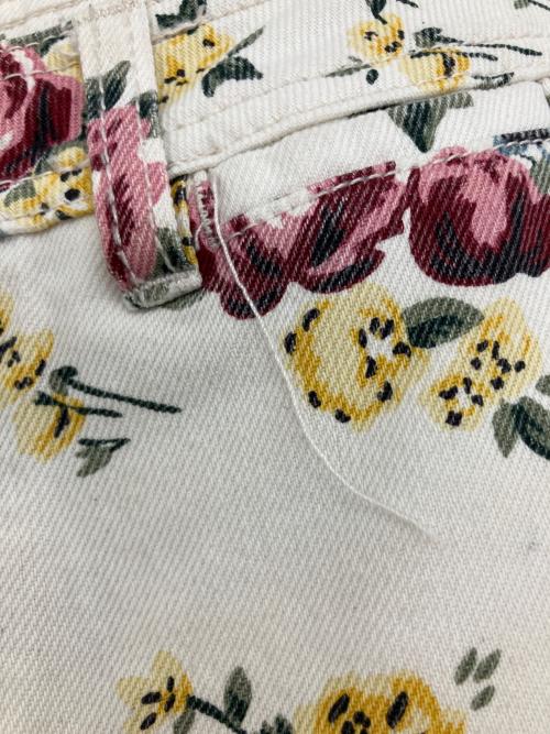 ROLLA'S（ローラス）ROLLA'S (ローラス) 花柄デニムパンツ アイボリー サイズ:W25の古着・服飾アイテム