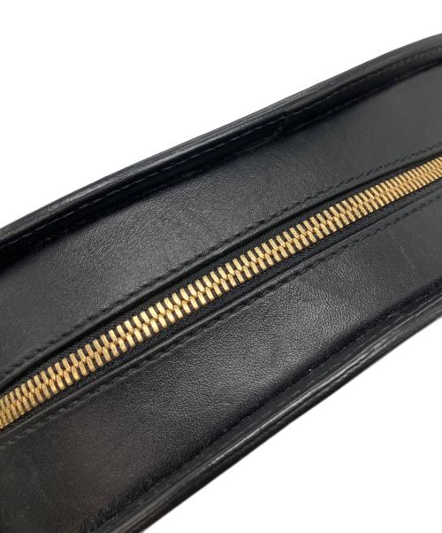 A.P.C.（アーペーセー）A.P.C. (アーペーセー) ハーフムーンショルダーバッグ ブラックの古着・服飾アイテム