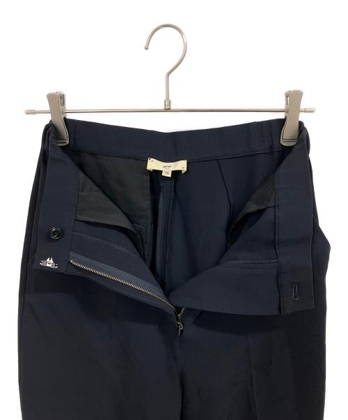 MW（エムダブリュー）MW (エムダブリュー) トリアセテート スリムスリット パンツ ネイビー サイズ:38の古着・服飾アイテム