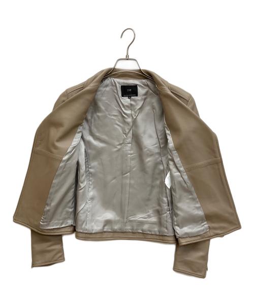 23区（ニジュウサンク）23区 (ニジュウサンク) シープレザーライダースジャケット ベージュ サイズ:36の古着・服飾アイテム