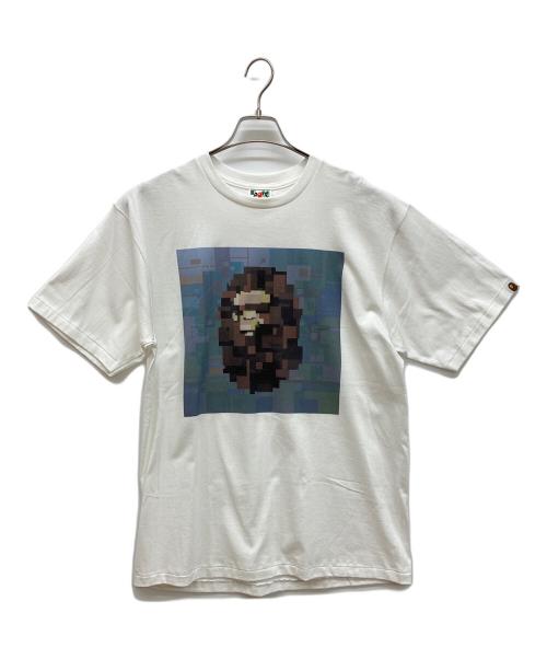 A BATHING APE（ア ベイシング エイプ）A BATHING APE (ア ベイシング エイプ) Adam Lister Gallery x Adam Lister Tee ホワイト サイズ:XLの古着・服飾アイテム
