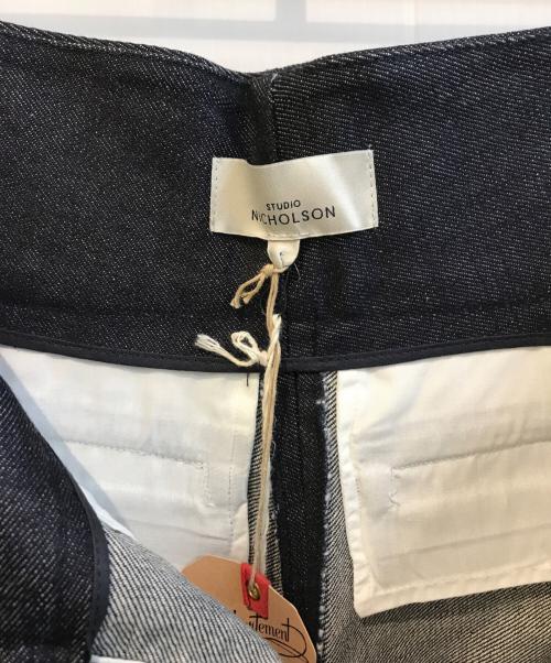 STUDIO NICHOLSON（スタジオ ニコルソン）STUDIO NICHOLSON (スタジオ ニコルソン) WILSONタックボリュームデニムパンツ インディゴ サイズ:1 未使用品の古着・服飾アイテム