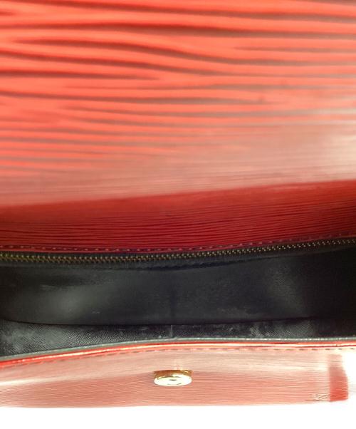 LOUIS VUITTON（ルイ ヴィトン）LOUIS VUITTON (ルイ ヴィトン) ショルダーバッグ レッドの古着・服飾アイテム