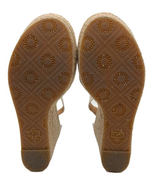 UGG（アグ）UGG (アグ) UGG ウェッジソールサンダル ベージュ サイズ:USA7 UK5 EU38 JPN24の古着・服飾アイテム