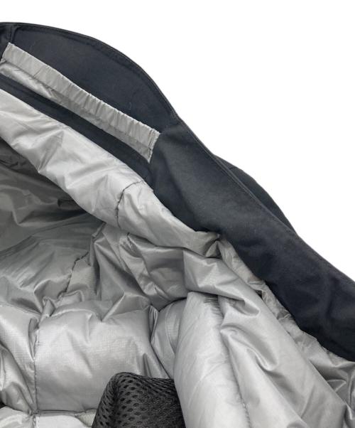 UNIQLO（ユニクロ）UNIQLO (ユニクロ) 21AW ハイブリッドダウンスノーボードパーカ ブラック×グレー サイズ:Sの古着・服飾アイテム