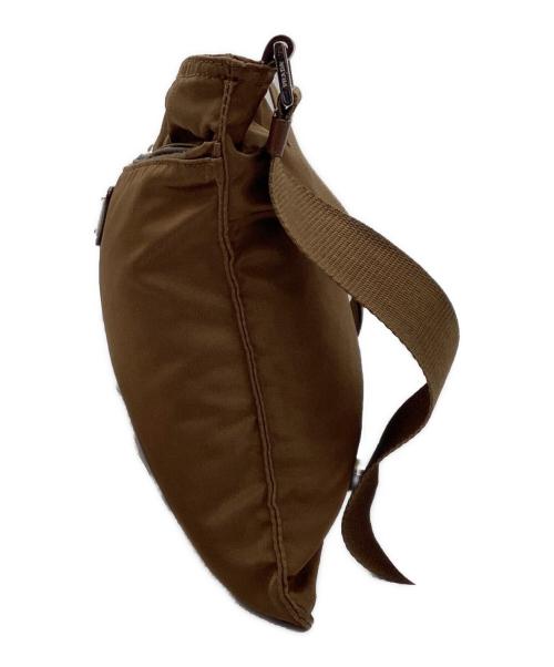 PRADA（プラダ）PRADA (プラダ) ナイロンショルダーバッグ ブラウンの古着・服飾アイテム