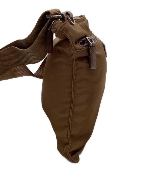 PRADA（プラダ）PRADA (プラダ) ナイロンショルダーバッグ ブラウンの古着・服飾アイテム