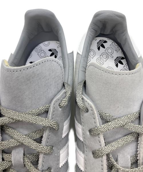 adidas（アディダス）adidas (アディダス) ローカットスニーカー グレー サイズ:27の古着・服飾アイテム