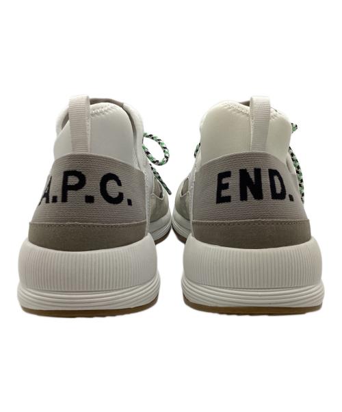 A.P.C.（アーペーセー）A.P.C. (アーペーセー) END (エンド) スニーカー ホワイト×グレー サイズ:43の古着・服飾アイテム
