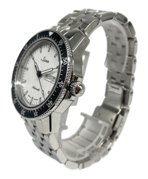 Sinn（シン）Sinn (シン) 104.ST.SA.IW パイロットウォッチ104シリーズ Ref.104.5936 白文字盤 サイズ:41mm/19.0cmの古着・服飾アイテム
