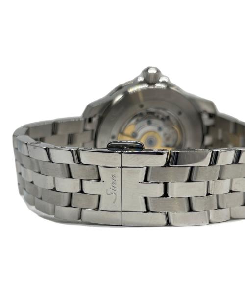 Sinn（シン）Sinn (シン) 104.ST.SA.IW パイロットウォッチ104シリーズ Ref.104.5936 白文字盤 サイズ:41mm/19.0cmの古着・服飾アイテム