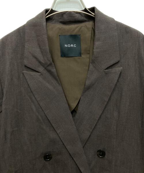 N.O.R.C（ノーク）N.O.R.C (ノーク) キャンバスピークドラペルジャケット ブラウン サイズ:2 未使用品の古着・服飾アイテム