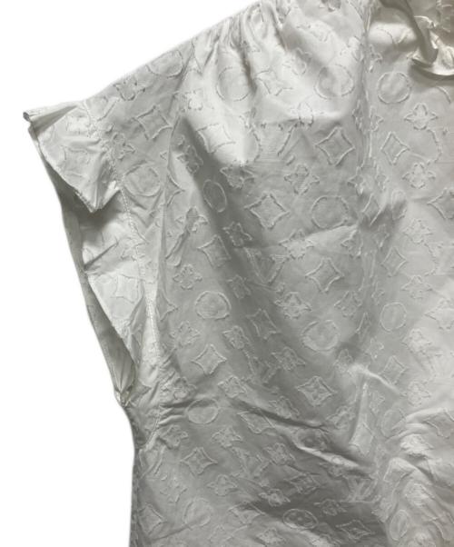 LOUIS VUITTON（ルイ ヴィトン）LOUIS VUITTON (ルイ ヴィトン) モノグラムフリルスリーブブラウス ホワイト サイズ:36の古着・服飾アイテム