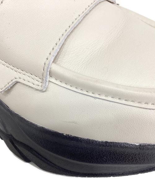 PUMA（プーマ）PUMA (プーマ) LOAFYR WNS ALPINE SNOW　ローファー　アルパイン スノー アイボリー サイズ:23の古着・服飾アイテム