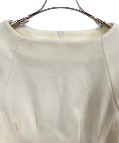 maison de dolce（メゾンドドルチェ）maison de dolce (メゾンドドルチェ) Wニットシェイプトップス アイボリー サイズ:FREEの古着・服飾アイテム