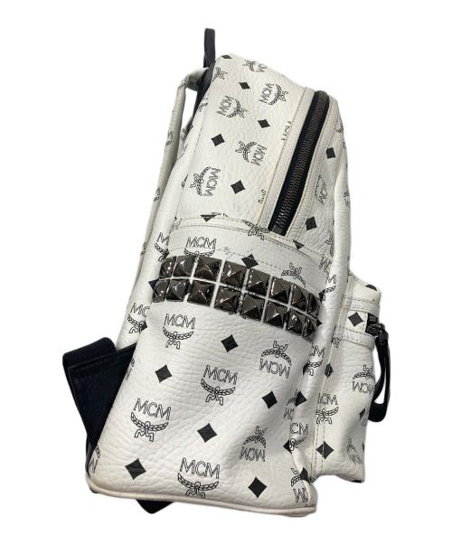 MCM（エムシーエム）MCM (エムシーエム) サイドスタッズリュック ホワイトの古着・服飾アイテム