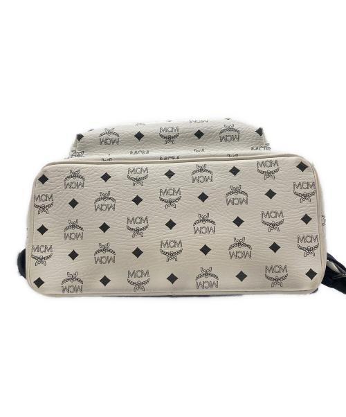 MCM（エムシーエム）MCM (エムシーエム) サイドスタッズリュック ホワイトの古着・服飾アイテム