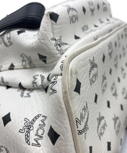 MCM（エムシーエム）MCM (エムシーエム) サイドスタッズリュック ホワイトの古着・服飾アイテム