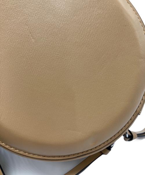 GANNI（ガニー）GANNI (ガニー) Banner Round Bag ベージュの古着・服飾アイテム