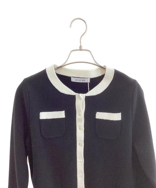 L'AUBE（ローブ）L'AUBE (ローブ) コンパクトクルーネックバイカラーカーディガン ブラック×ホワイト サイズ:Fの古着・服飾アイテム