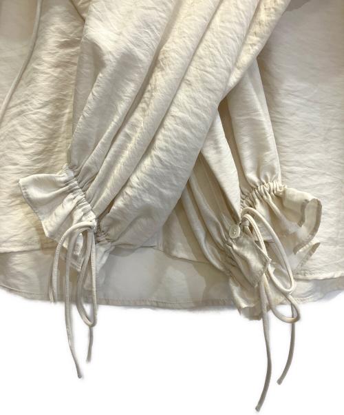Spick and Span（スピック＆スパン）Spick and Span (スピック＆スパン) ハイブリッドフリルリボンブラウス アイボリー サイズ:FREEの古着・服飾アイテム