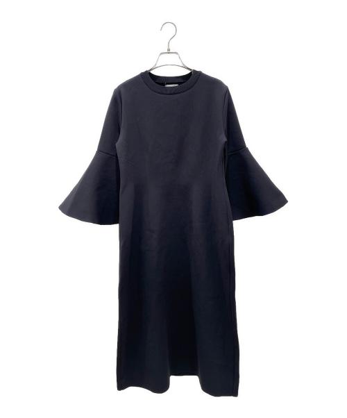 ADORE（アドーア）ADORE (アドーア) フォルムドニットワンピース ブラック サイズ:38 未使用品の古着・服飾アイテム