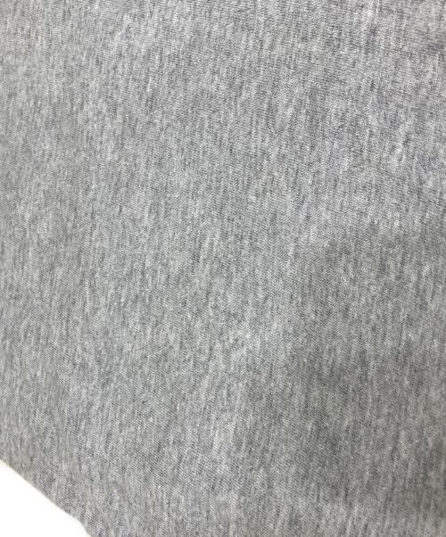 MONCLER（モンクレール）MONCLER (モンクレール) ラバーロゴTシャツ グレー サイズ:XSの古着・服飾アイテム