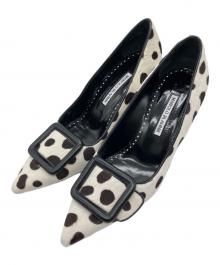 Manolo Blahnik（マノロ ブラニク）の古着「MAYSALE / カーフヘアバックルディテールパンプス」｜ホワイト×ブラック