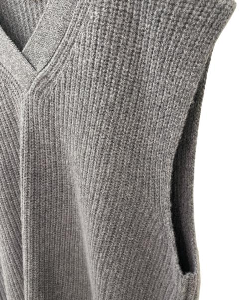L'appartement（アパルトモン）L'appartement (アパルトモン) Knit Vest グレー サイズ:Free 未使用品の古着・服飾アイテム