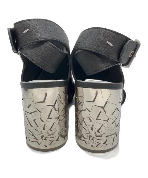 Maison Margiela（メゾンマルジェラ）Maison Margiela (メゾンマルジェラ) アンクルストラップクロスレザーサンダル ブラック サイズ:39の古着・服飾アイテム