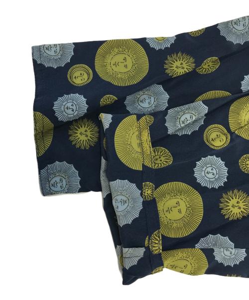 GUCCI（グッチ）GUCCI (グッチ) 太陽柄シルクシャツジャケット ネイビー サイズ:40の古着・服飾アイテム