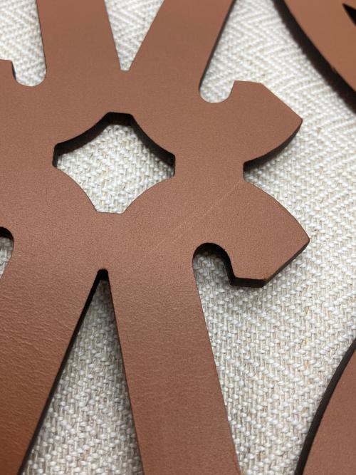 LOEWE（ロエベ）LOEWE (ロエベ) アナグラム カットアウト クロスボディ ブラウン サイズ:下記参照の古着・服飾アイテム