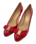 Salvatore Ferragamoサルヴァトーレ フェラガモ）の古着「CARLA 70 エナメルリボンパンプス」｜レッド