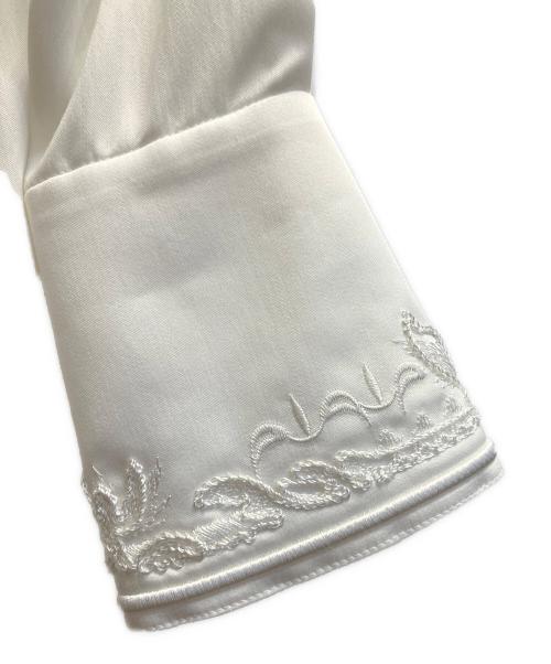 MURRAL（ミューラル）MURRAL (ミューラル) Framed embroidery wrap dress ホワイト サイズ:2の古着・服飾アイテム