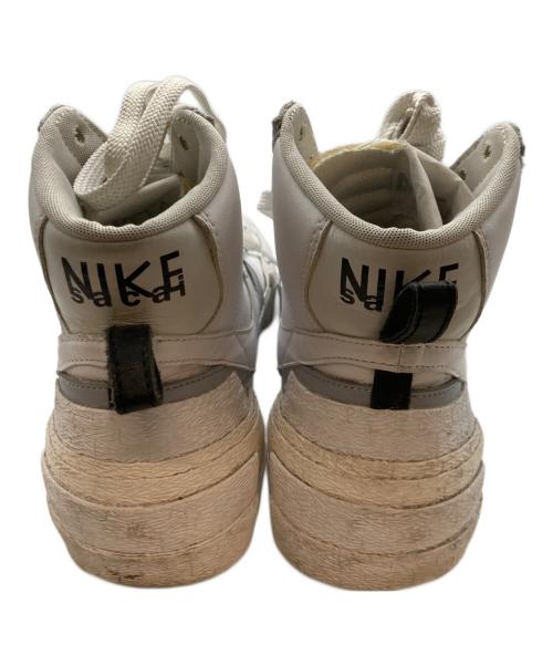 NIKE（ナイキ）NIKE (ナイキ) sacai (サカイ) ハイカットスニーカー ホワイト サイズ:27.5ｃｍの古着・服飾アイテム