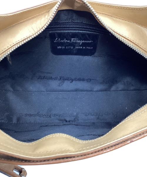 Salvatore Ferragamo（サルヴァトーレ フェラガモ）Salvatore Ferragamo (サルヴァトーレ フェラガモ) ガンチーニ セミショルダーバッグ ベージュの古着・服飾アイテム