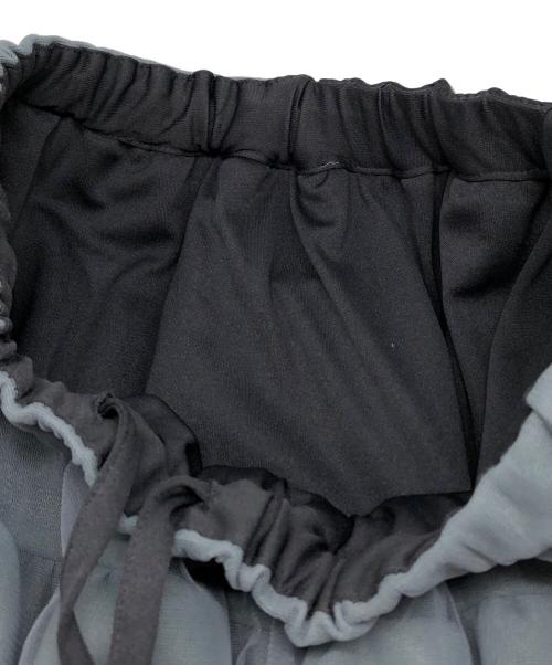 rosy monster（ロージーモンスター）rosy monster (ロージーモンスター) kushu kushu tulle skirt グレー サイズ:Fの古着・服飾アイテム