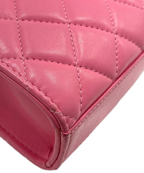 CHANEL（シャネル）CHANEL (シャネル) チェーンショルダーフォンケース ピンクの古着・服飾アイテム
