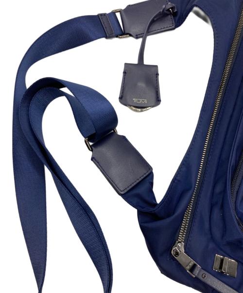 TUMI（トゥミ）TUMI (トゥミ) VOYAGEUR SIAM CROSSBODY ネイビーの古着・服飾アイテム