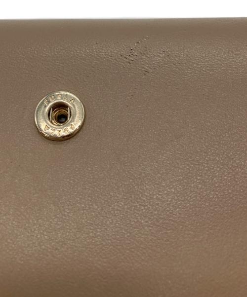 FURLA（フルラ）FURLA (フルラ) プリムラ　PRIMULA　三つ折り財布　コンパクトウォレット　ミニ財布 ベージュ×カーキの古着・服飾アイテム