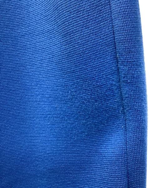 Mame Kurogouchi（マメクロゴウチ）Mame Kurogouchi (マメクロゴウチ) Milano Ribbed Deep V-Neck Dress ブルー サイズ:1の古着・服飾アイテム