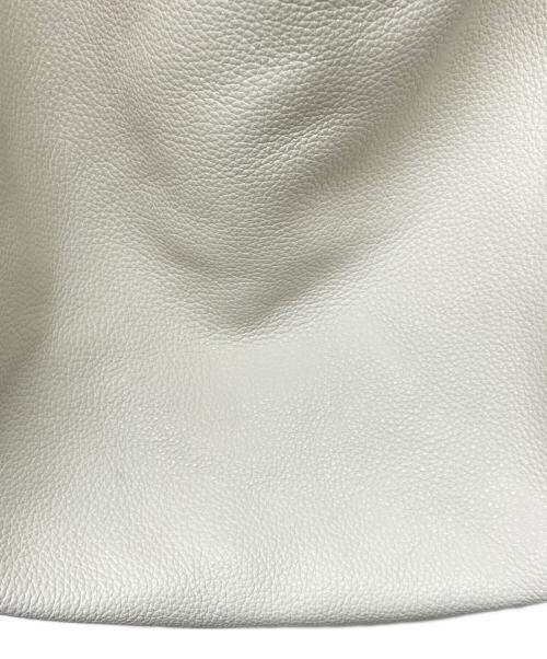 bevini（ベヴィニ）bevini (ベヴィニ) トートバッグ ホワイトの古着・服飾アイテム