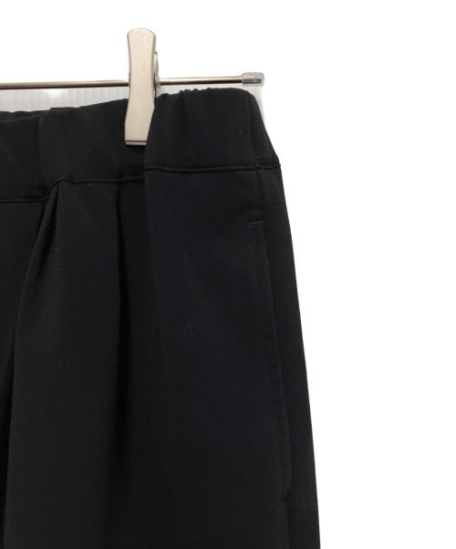 TRAVAIL MANUEL（トラバイユマニュアル）TRAVAIL MANUEL (トラバイユマニュアル) ダブルクロス2タックスラントパンツ ブラック サイズ:Mの古着・服飾アイテム