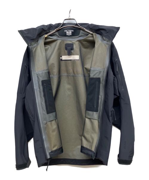 ARC'TERYX（アークテリクス）ARC'TERYX (アークテリクス) Alpha Jacket Men's GEN2 ブラック サイズ:SIZE Mの古着・服飾アイテム