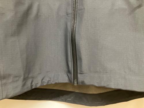ARC'TERYX（アークテリクス）ARC'TERYX (アークテリクス) Alpha Jacket Men's GEN2 ブラック サイズ:SIZE Mの古着・服飾アイテム