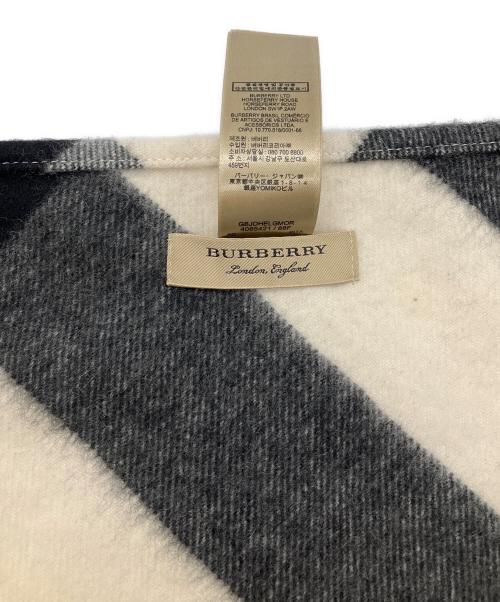 BURBERRY（バーバリー）BURBERRY (バーバリー) CASHMERE CHECK BANDANA アイボリーの古着・服飾アイテム